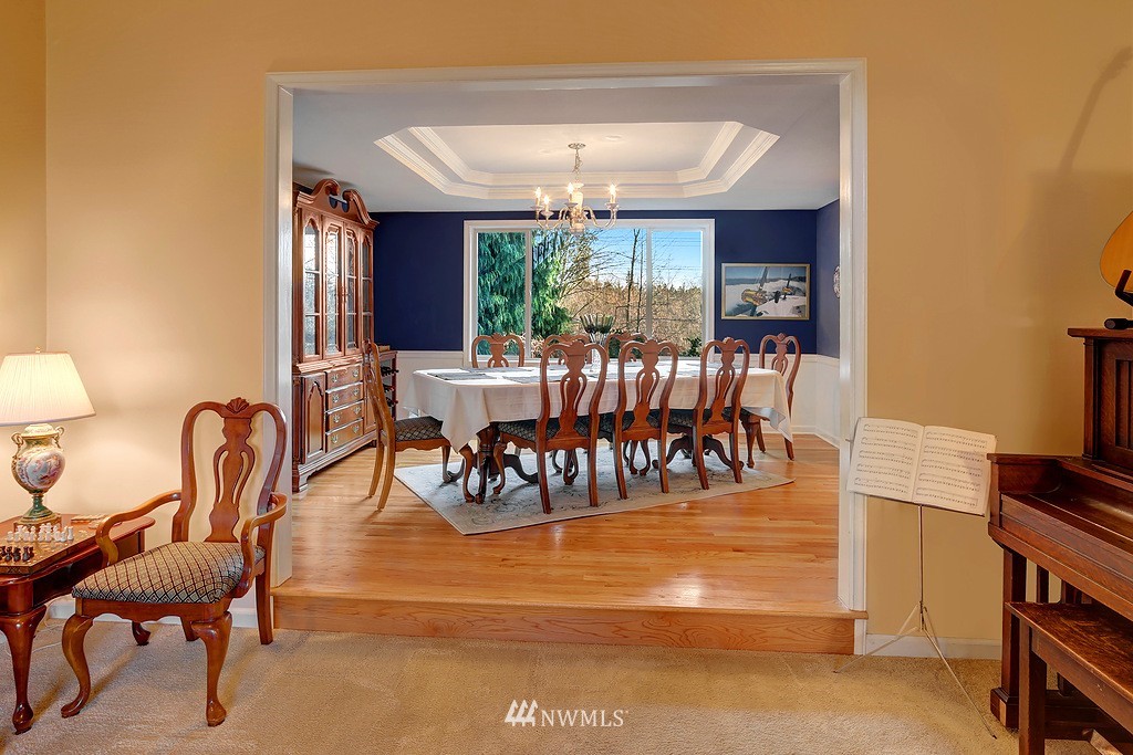 2932 184th Place Southeast Bothell, WA 98012 - Photo 3 of 18 Gallery Image 3