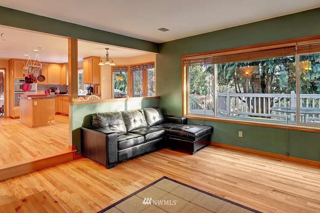 2932 184th Place Southeast Bothell, WA 98012 - Photo 7 of 18 Gallery Image 7