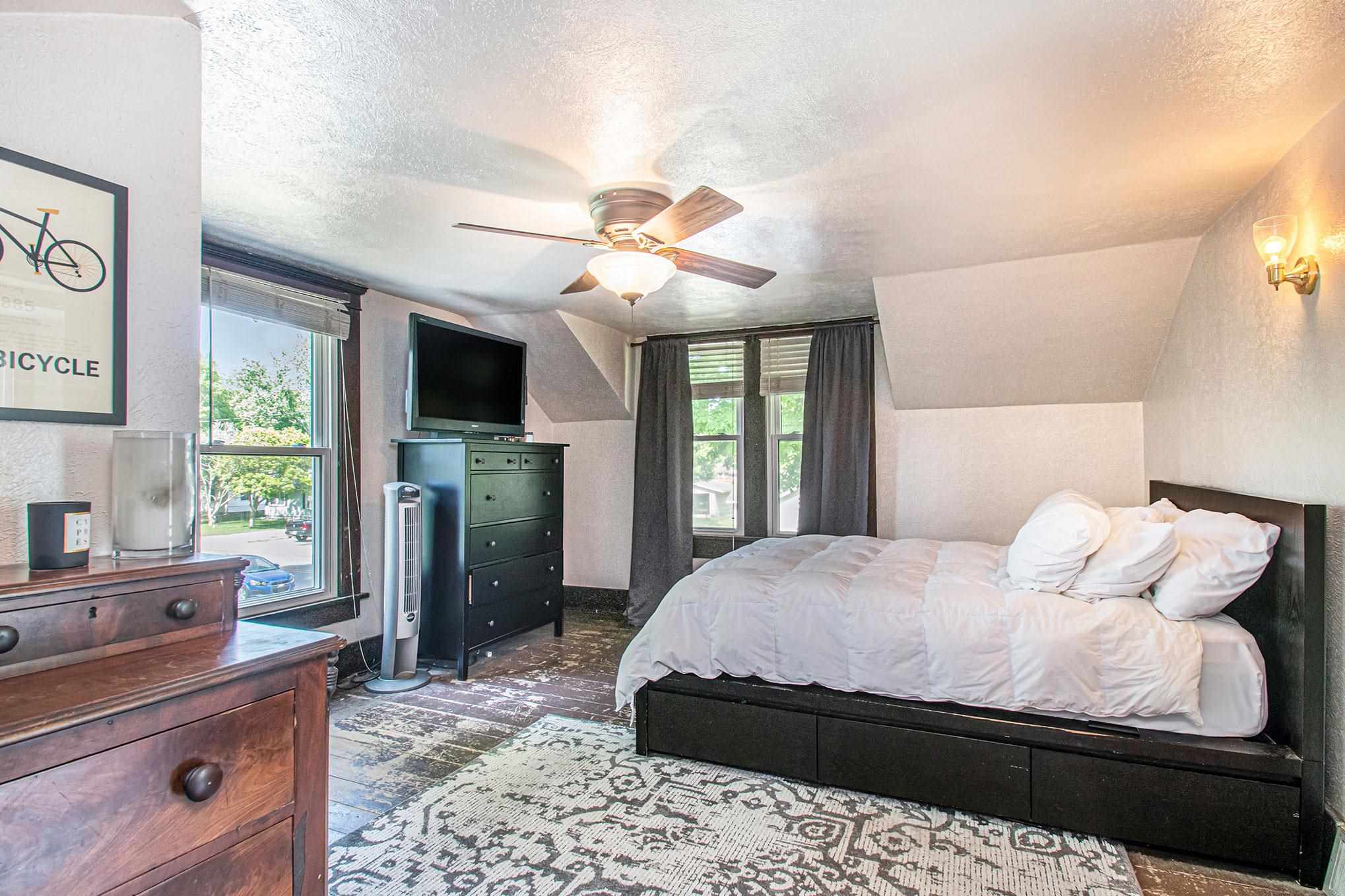 409 South Apple Road Osceola, IN 46561 - Photo 14 of 21 Gallery Image 14
