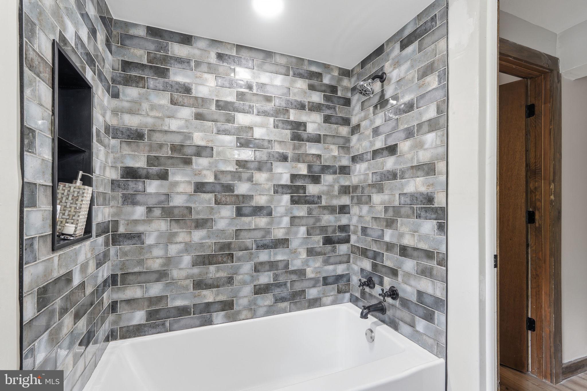 52 Hickory Nut Road Linden, VA 22642 - Photo 33 of 52 Bathroom