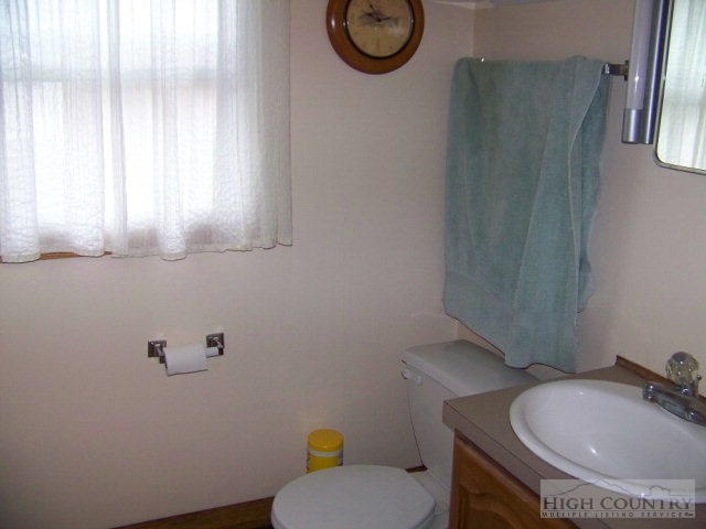 186 North Fulton Reeves Road Crumpler, NC 28617 - Photo 4 of 21 Gallery Image 4