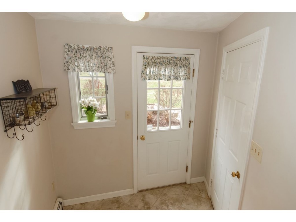 24 Gifford Farm Road Stratham, NH 03885 - Photo 15 of 31