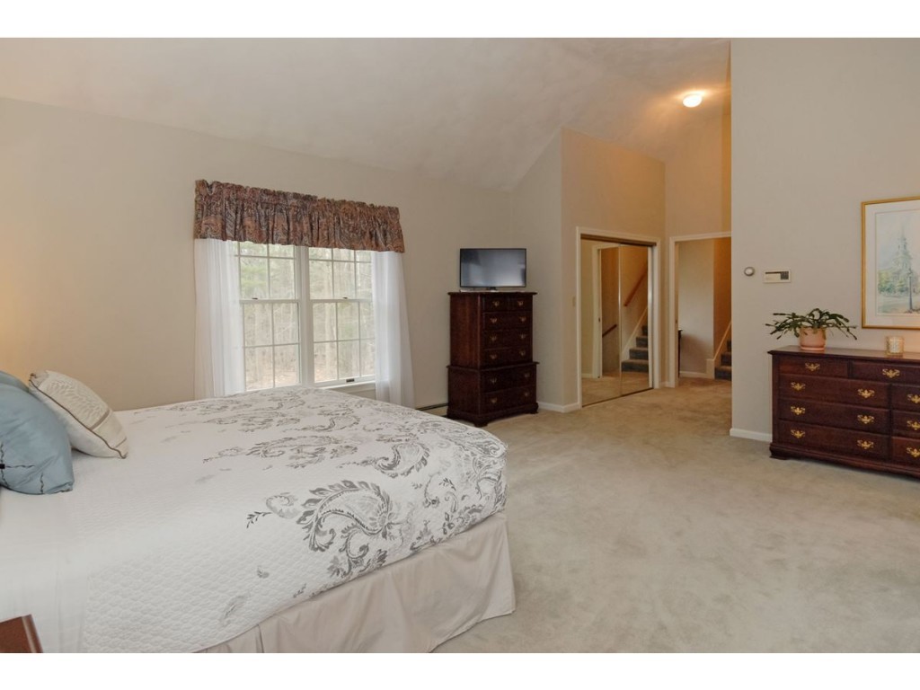 24 Gifford Farm Road Stratham, NH 03885 - Photo 17 of 31