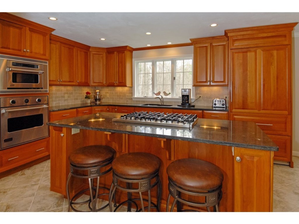 24 Gifford Farm Road Stratham, NH 03885 - Photo 4 of 31