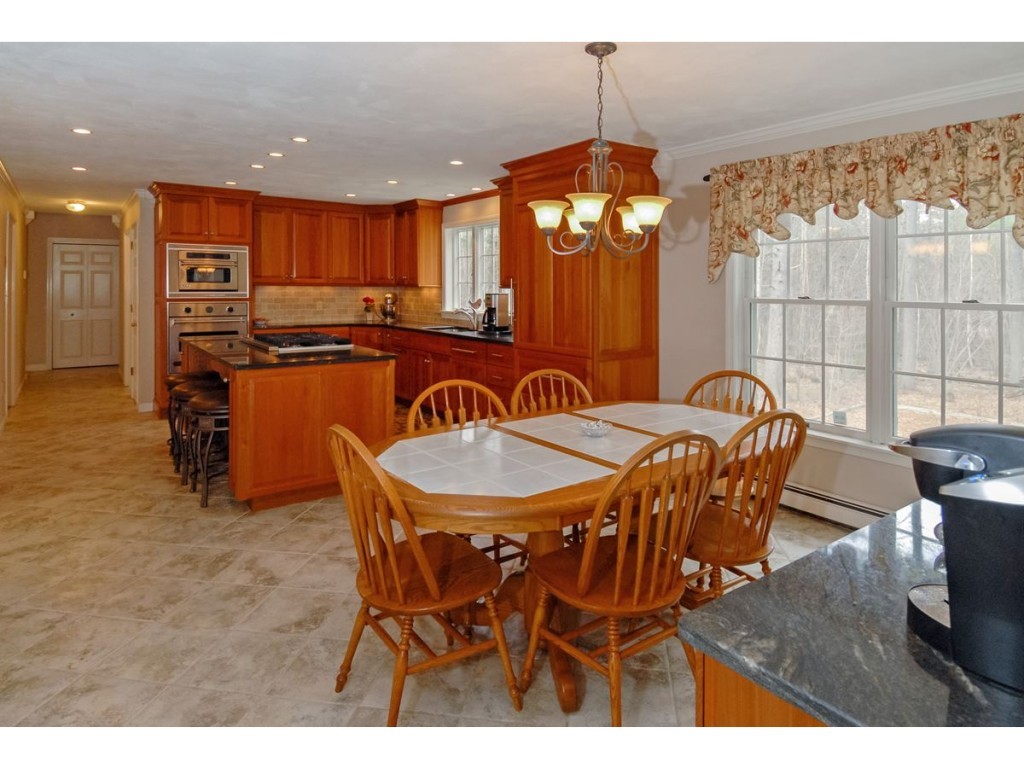 24 Gifford Farm Road Stratham, NH 03885 - Photo 6 of 31