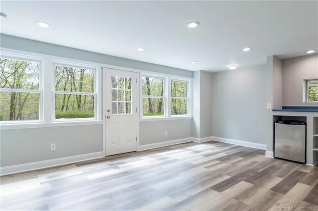 a view of empty room