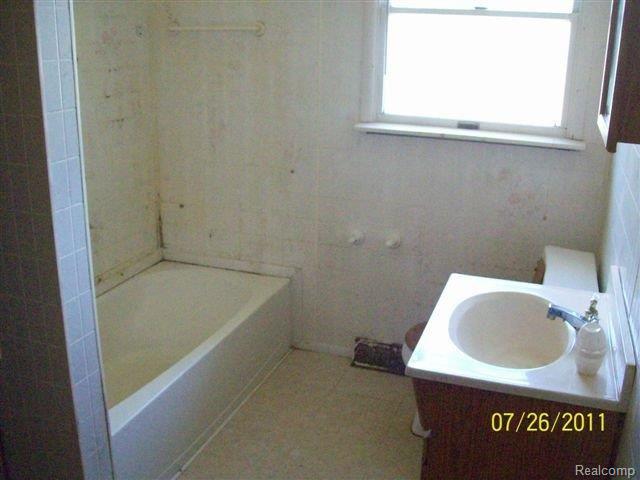7401 School Road Melvin, MI 48454 - Photo 5 of 10 5