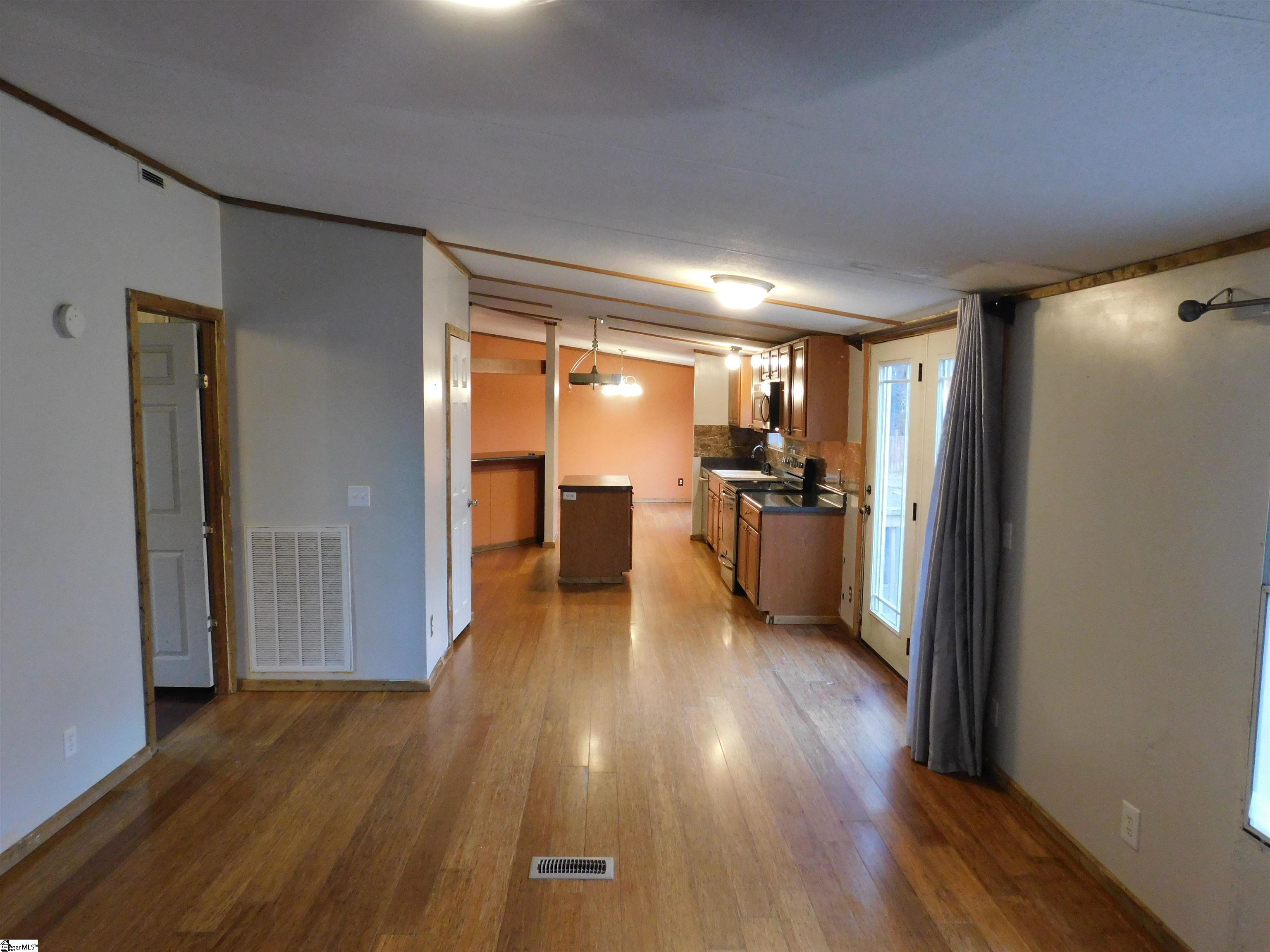 631 Cavins Road Woodruff, SC 29388 - Photo 8 of 13 Gallery Image 8