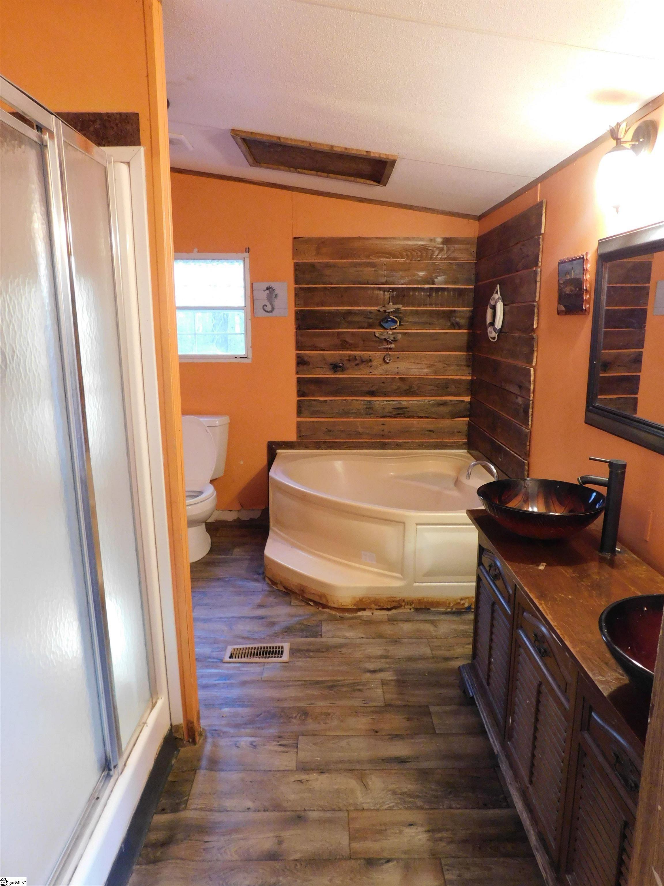 631 Cavins Road Woodruff, SC 29388 - Photo 10 of 13 Gallery Image 10