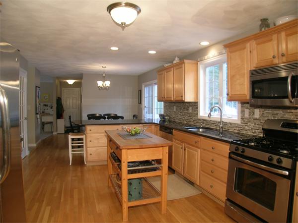 1 Riley Road Westford, MA 01886 - Photo 4 of 22 Gallery Image 4