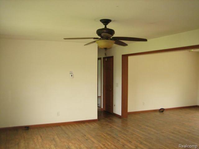 15725 Schultz Road Allenton, MI 48002 - Photo 7 of 12 15725 021.jpg