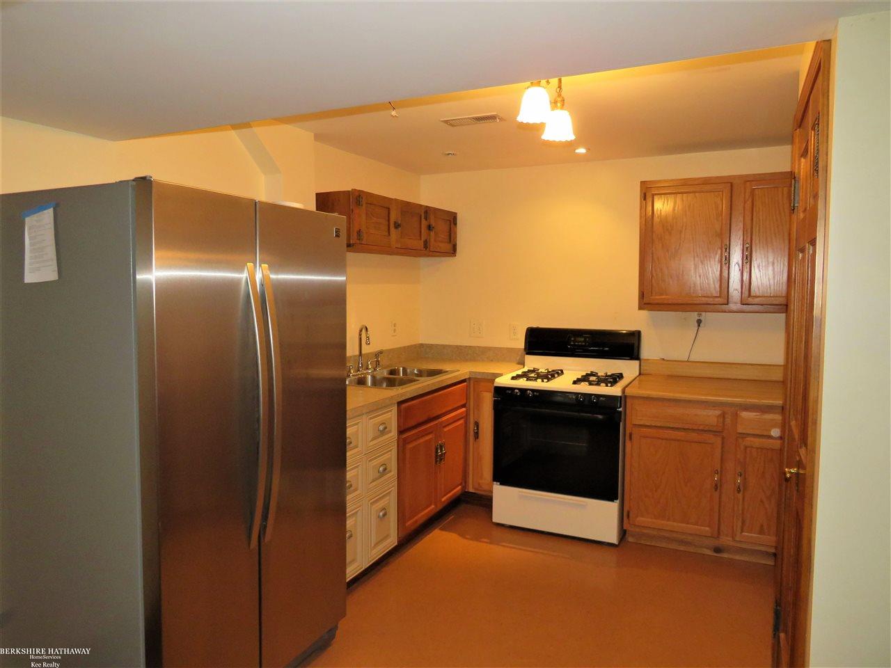 1175 Churchill Circle Rochester, MI 48307 - Photo 19 of 28