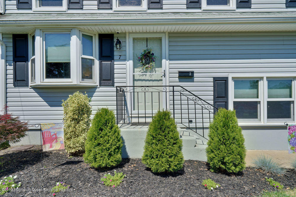 7 Mallory Way Hamilton, NJ 08610 - Photo 4 of 44 006_dsc04156-dsc04160