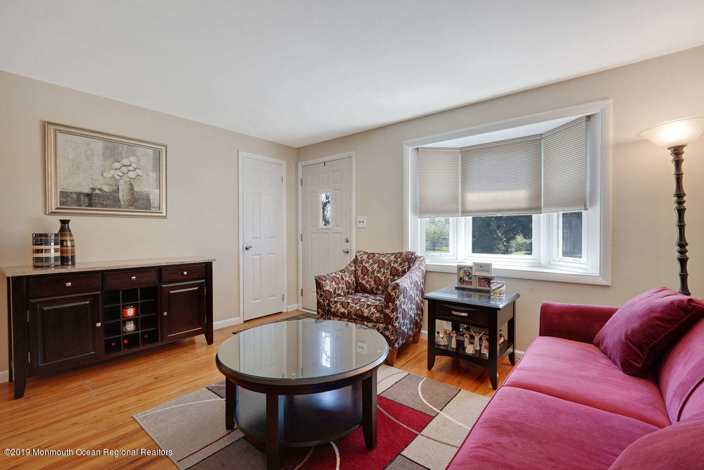 7 Mallory Way Hamilton, NJ 08610 - Photo 9 of 44 011_dsc04241-dsc04245