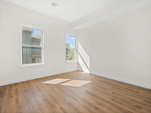 $2,950 | 14 William Street, Unit 4, Worcester, MA 01609