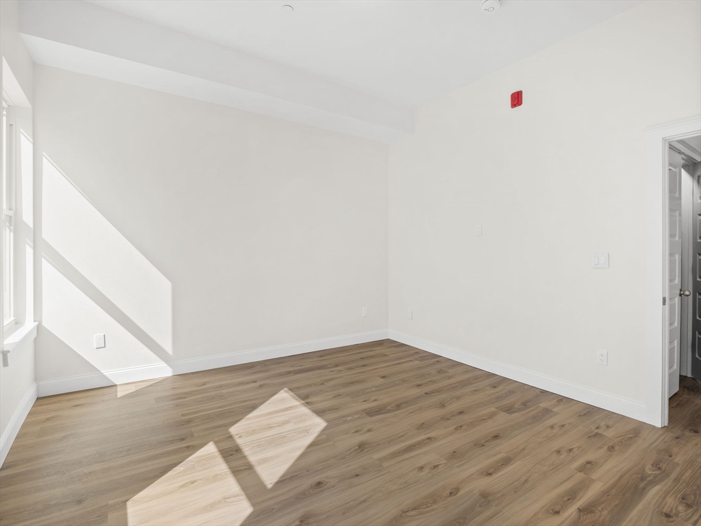 14 William Street, Unit 4 Worcester, MA 01609 - Photo 12 of 25