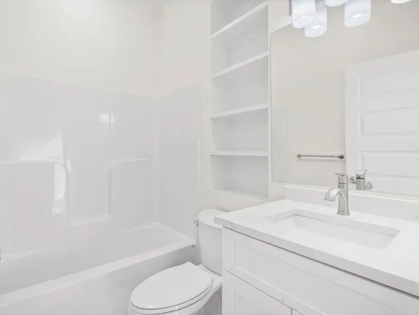 $2,950 | 14 William Street, Unit 4, Worcester, MA 01609