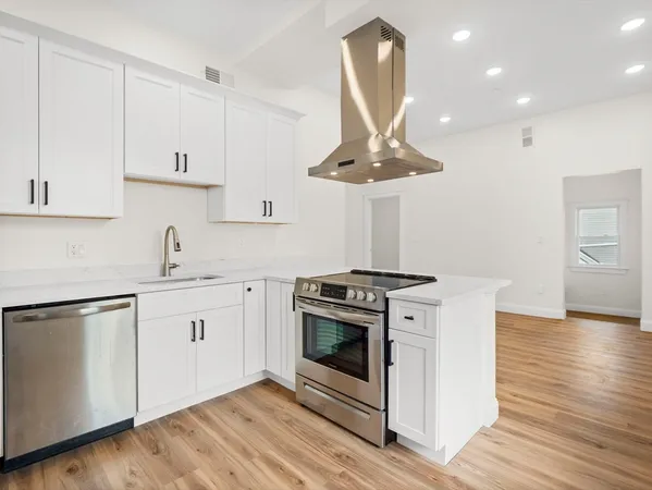 $2,950 | 14 William Street, Unit 4, Worcester, MA 01609