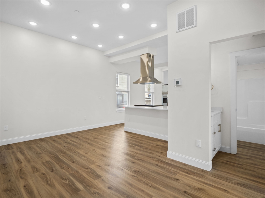 14 William Street, Unit 4 Worcester, MA 01609 - Photo 7 of 25