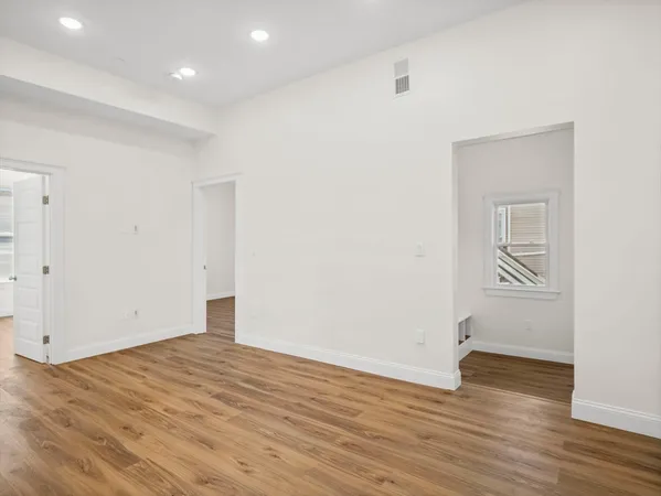 $2,950 | 14 William Street, Unit 4, Worcester, MA 01609