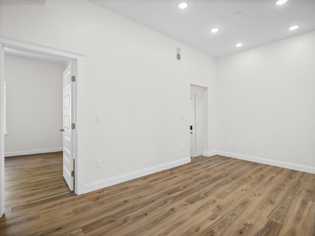 14 William Street, Unit 4 Worcester, MA 01609 - Photo 9 of 25