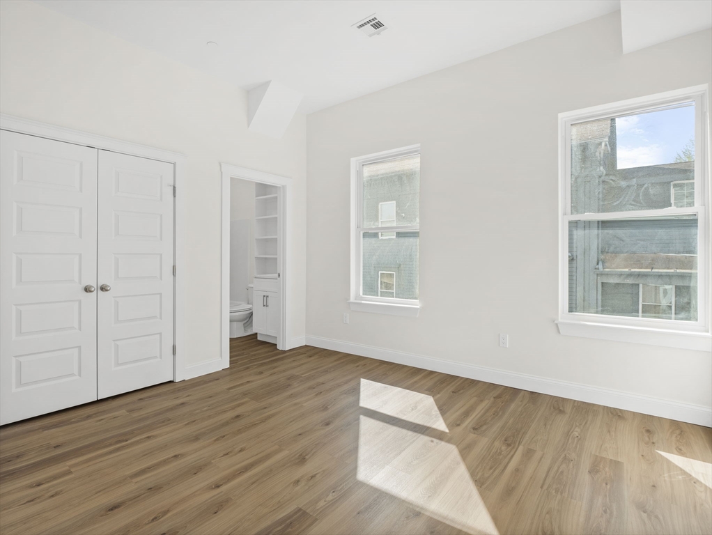 14 William Street, Unit 4 Worcester, MA 01609 - Photo 10 of 25