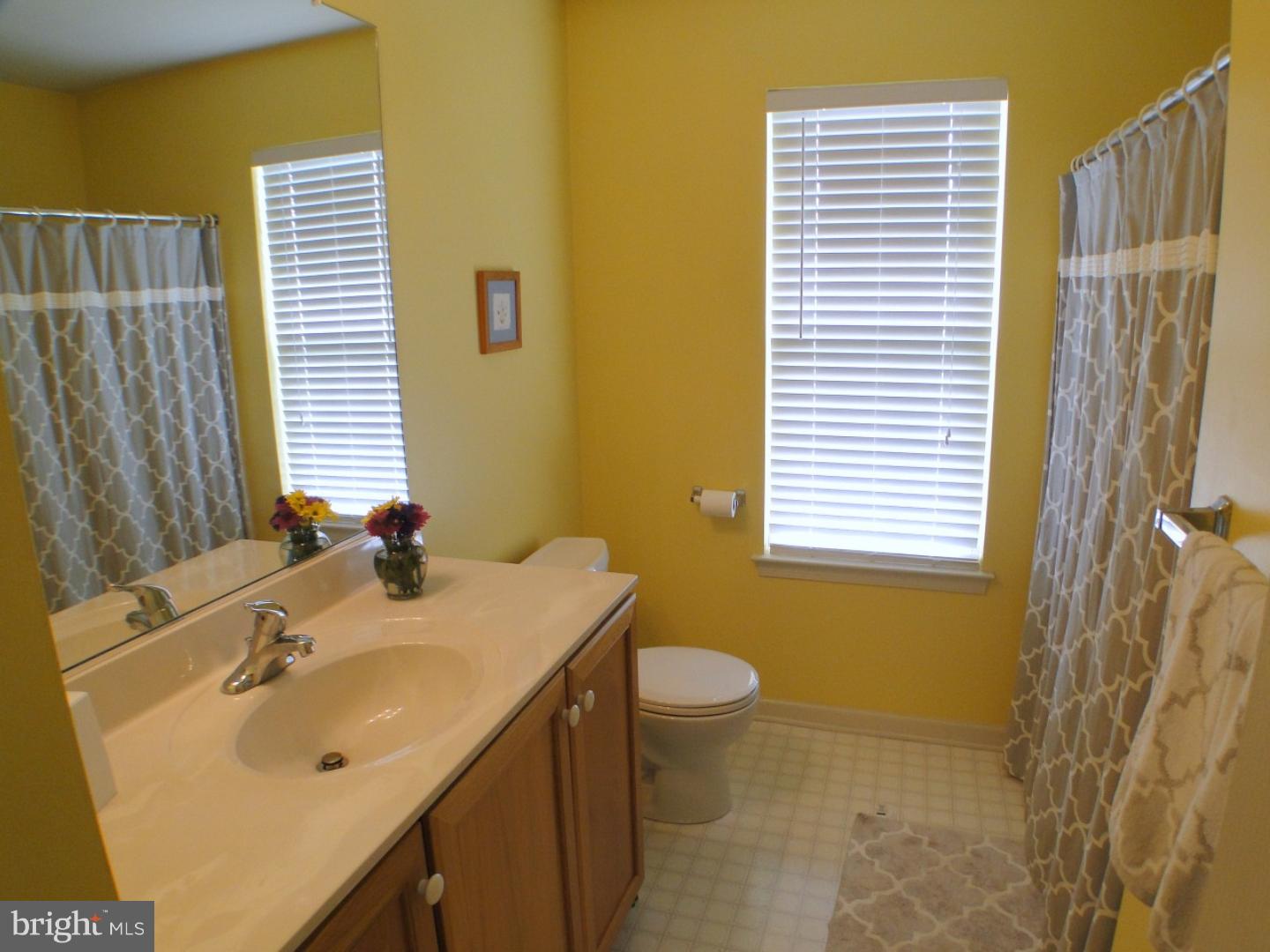 107 Sunset Road Oxford, PA 19363 - Photo 11 of 23 Bathroom