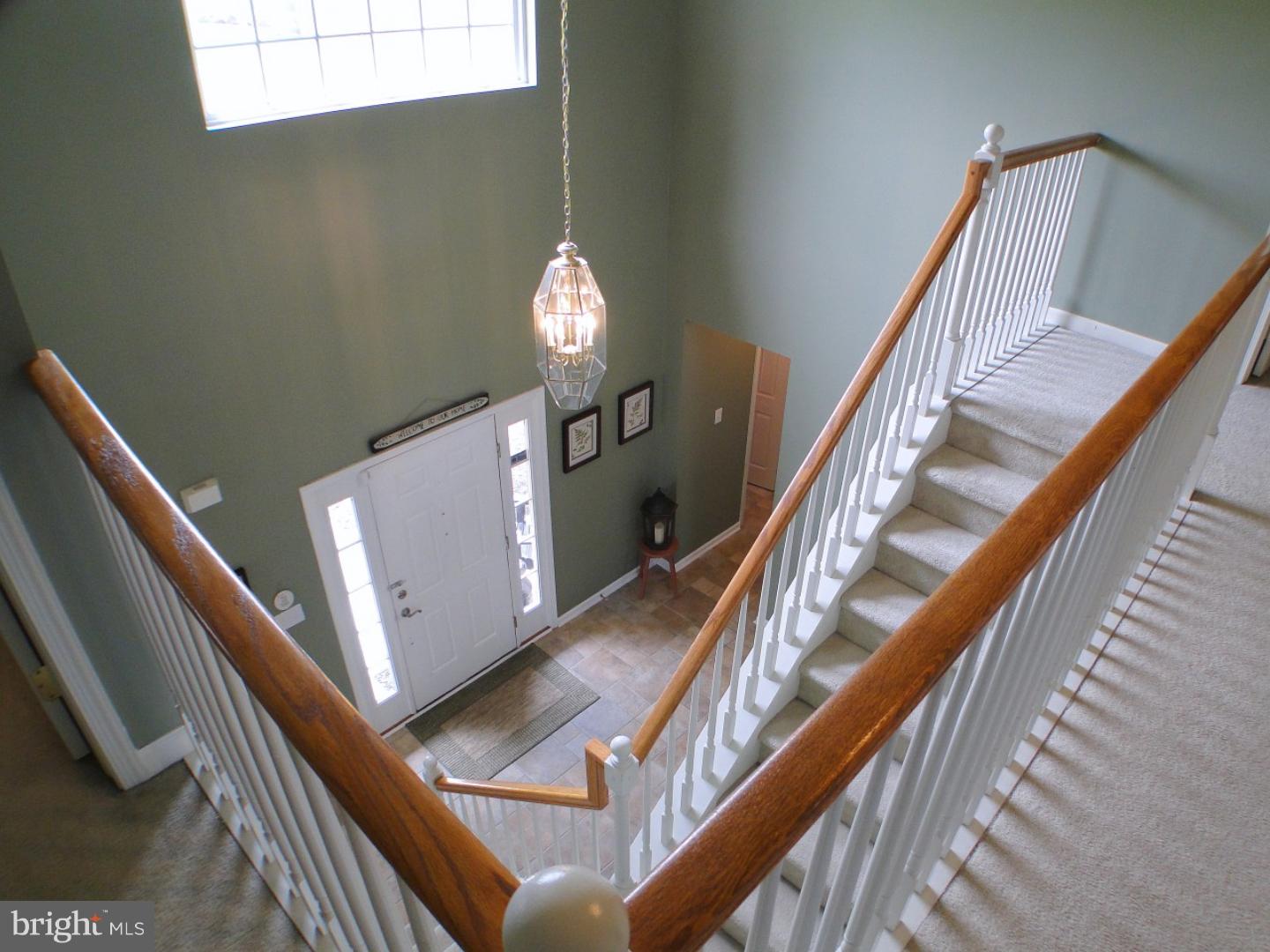 107 Sunset Road Oxford, PA 19363 - Photo 5 of 23 Foyer