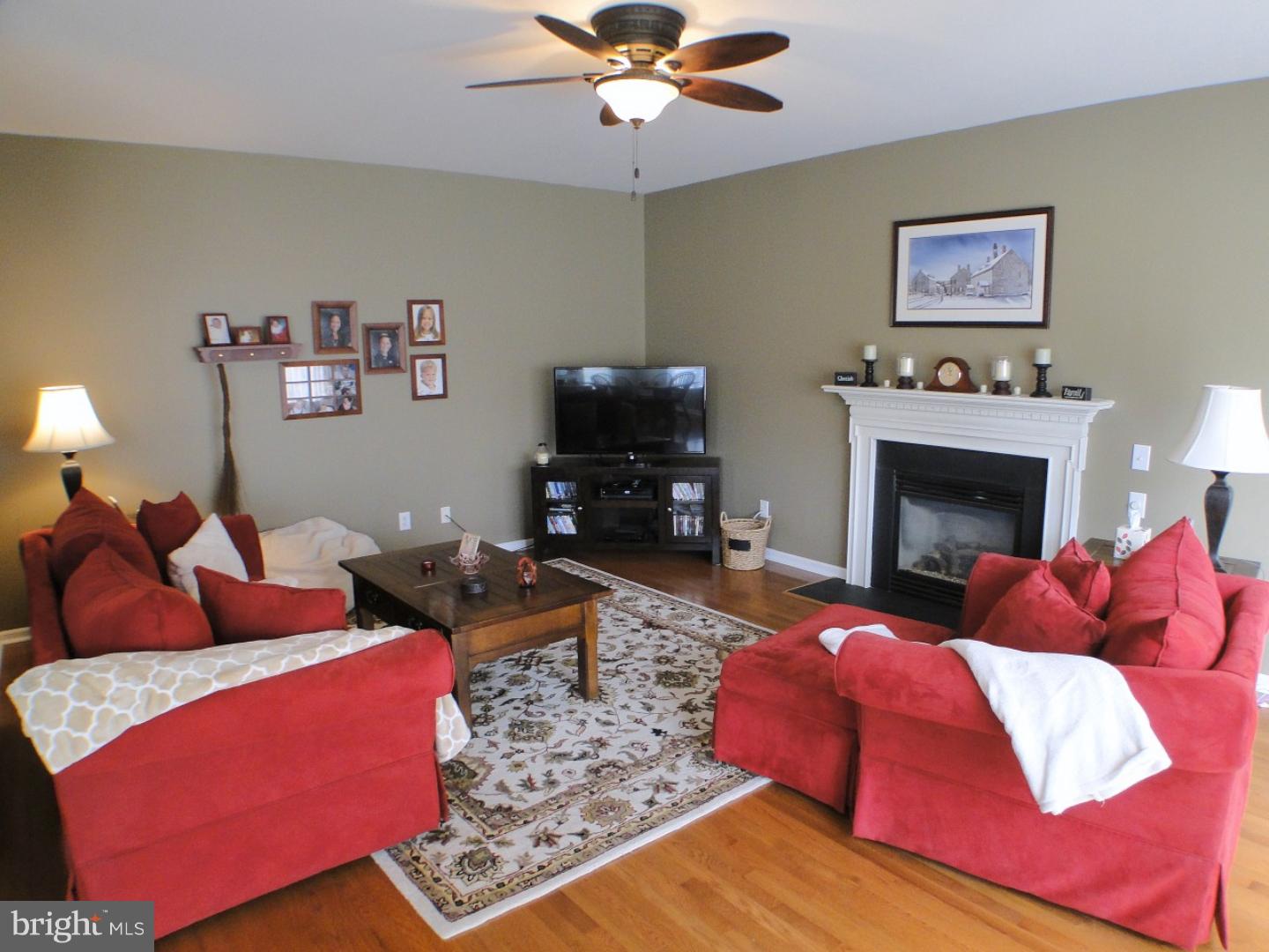 107 Sunset Road Oxford, PA 19363 - Photo 8 of 23 Family Room