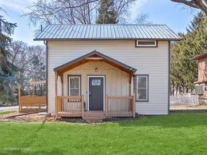 $299,999 | 3S582 Tinker Avenue, Warrenville, IL 60555