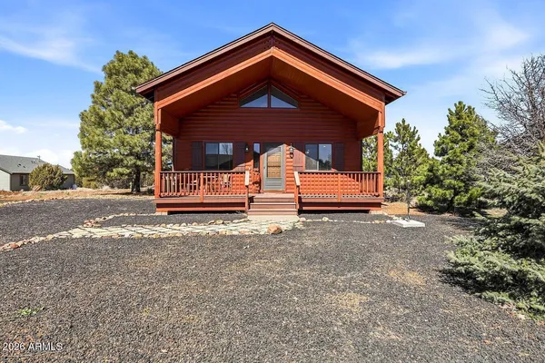 $359,000 | 2246 Sitgreaves Drive, Overgaard, AZ 85933