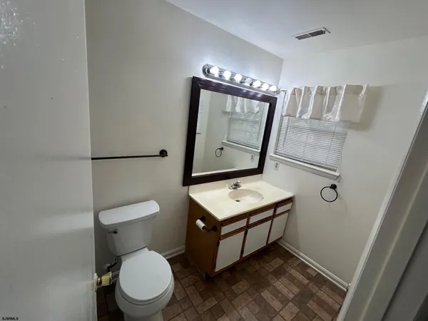 $1,700 | 187 Meadow Ridge Road, Unit 187, Smithville, NJ 08205