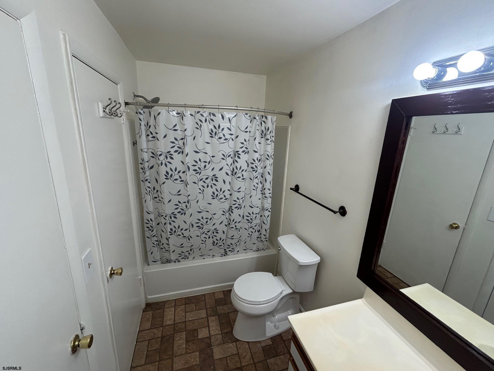 187 Meadow Ridge Road, Unit 187 Smithville, NJ 08205 - Photo 8 of 14