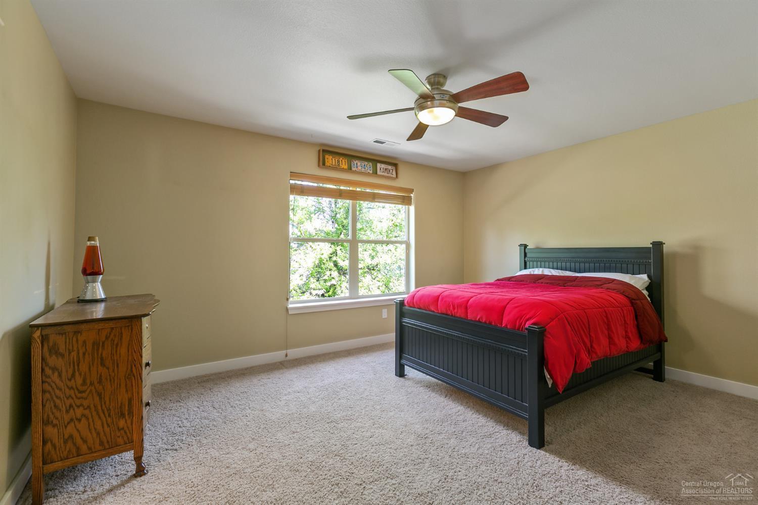 61950 Fall Creek Loop Bend, OR 97702 - Photo 15 of 25 Gallery Image 15