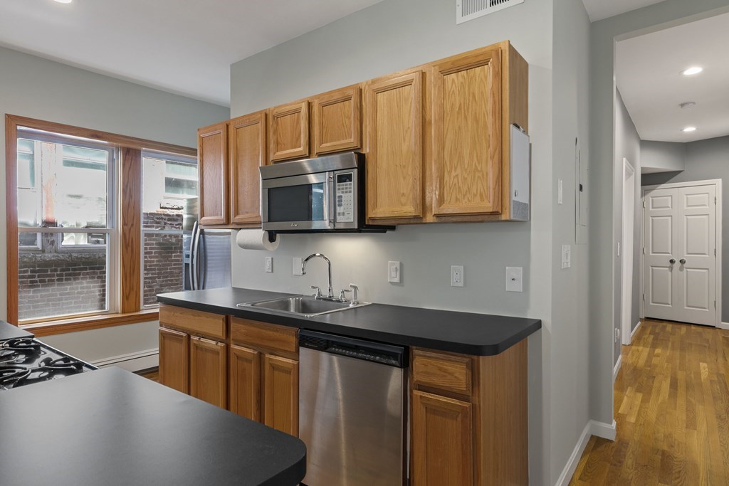 73 Highland Street, Unit 2 Boston, MA 02119 - Photo 5 of 30 Gallery Image 5