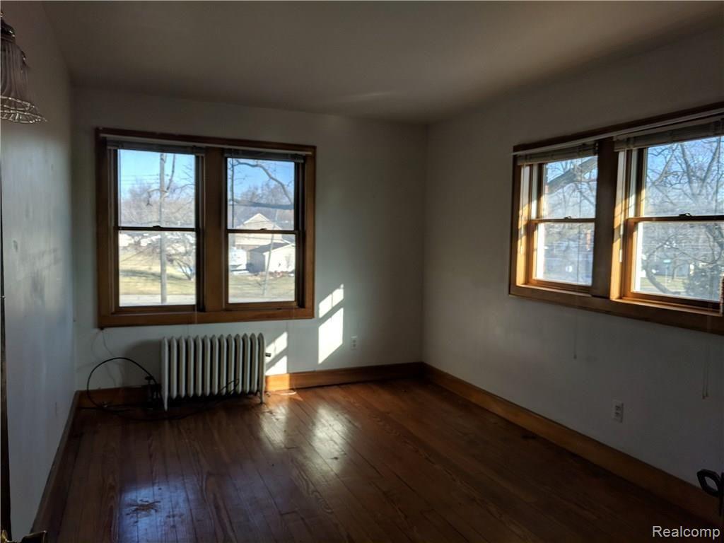 227 West Auburn Road Rochester Hills, MI 48307 - Photo 8 of 9