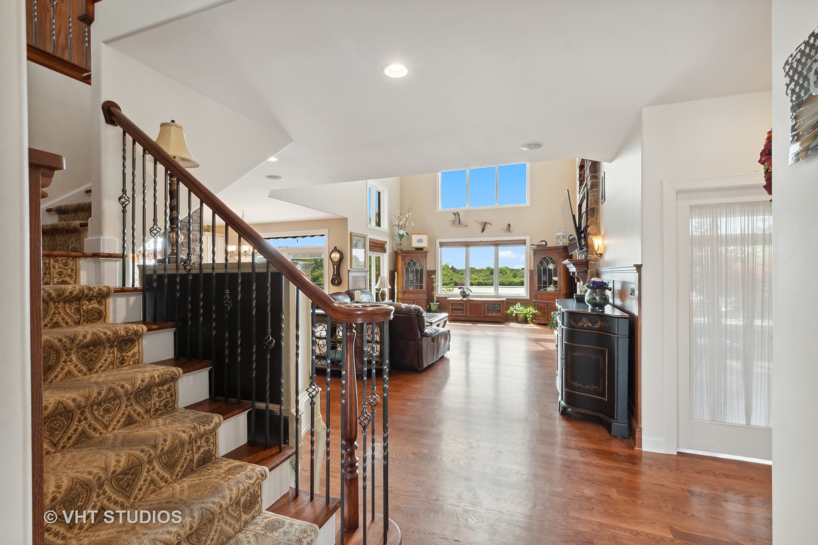 21170 Sage Brush Lane Mokena, IL 60448 - Photo 17 of 66 a view of entryway and kitchen