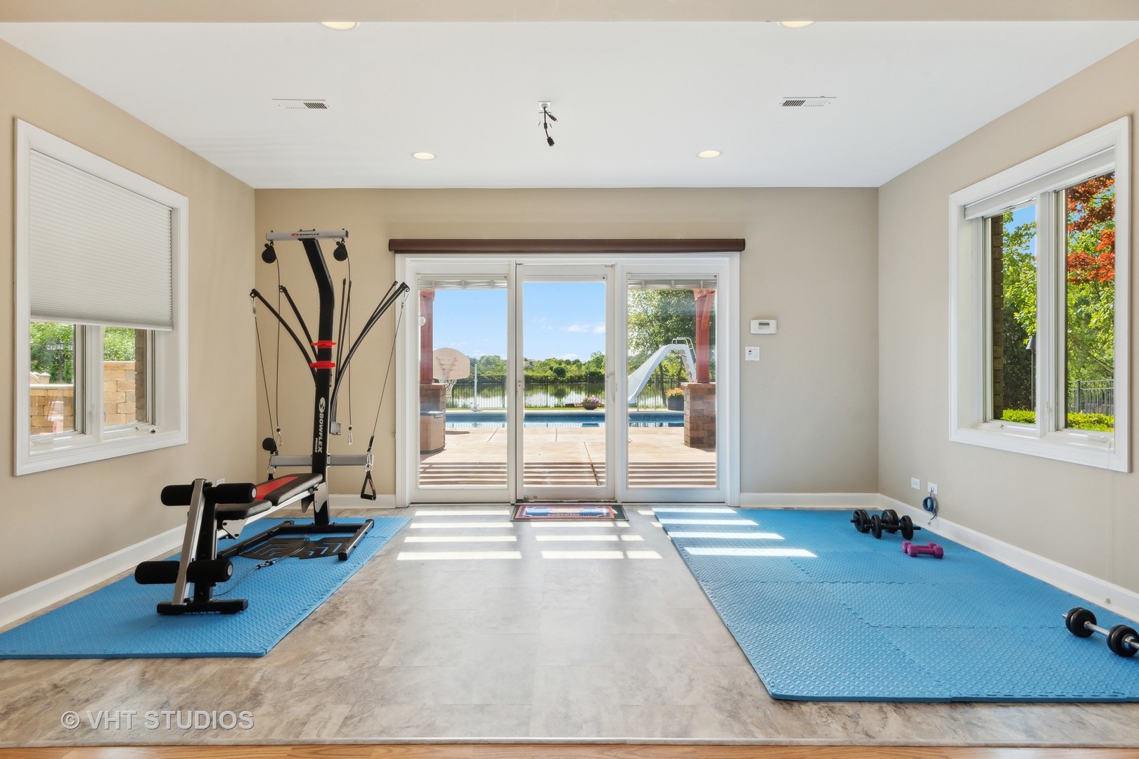 21170 Sage Brush Lane Mokena, IL 60448 - Photo 47 of 66 a living room with furniture and a large window