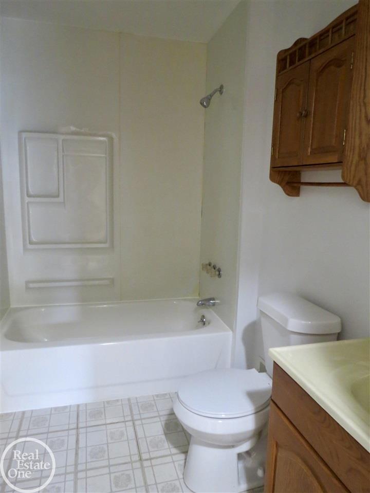 3530 Alida Avenue Rochester Hills, MI 48309 - Photo 24 of 55