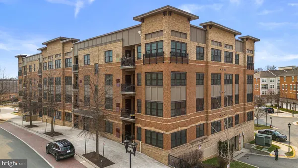 $749,980 | 9521 Bastille Street, Unit 305, Fairfax, VA 22031