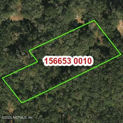 a view of a tennis court