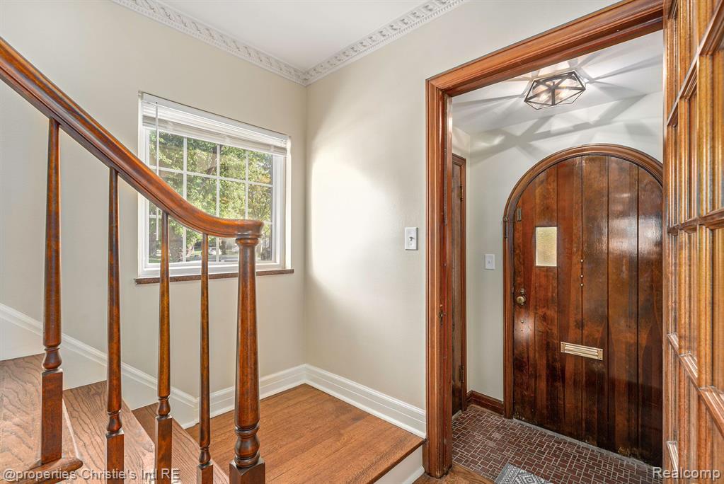 302 Moran Road Grosse Pointe Farms, MI 48236 - Photo 18 of 38