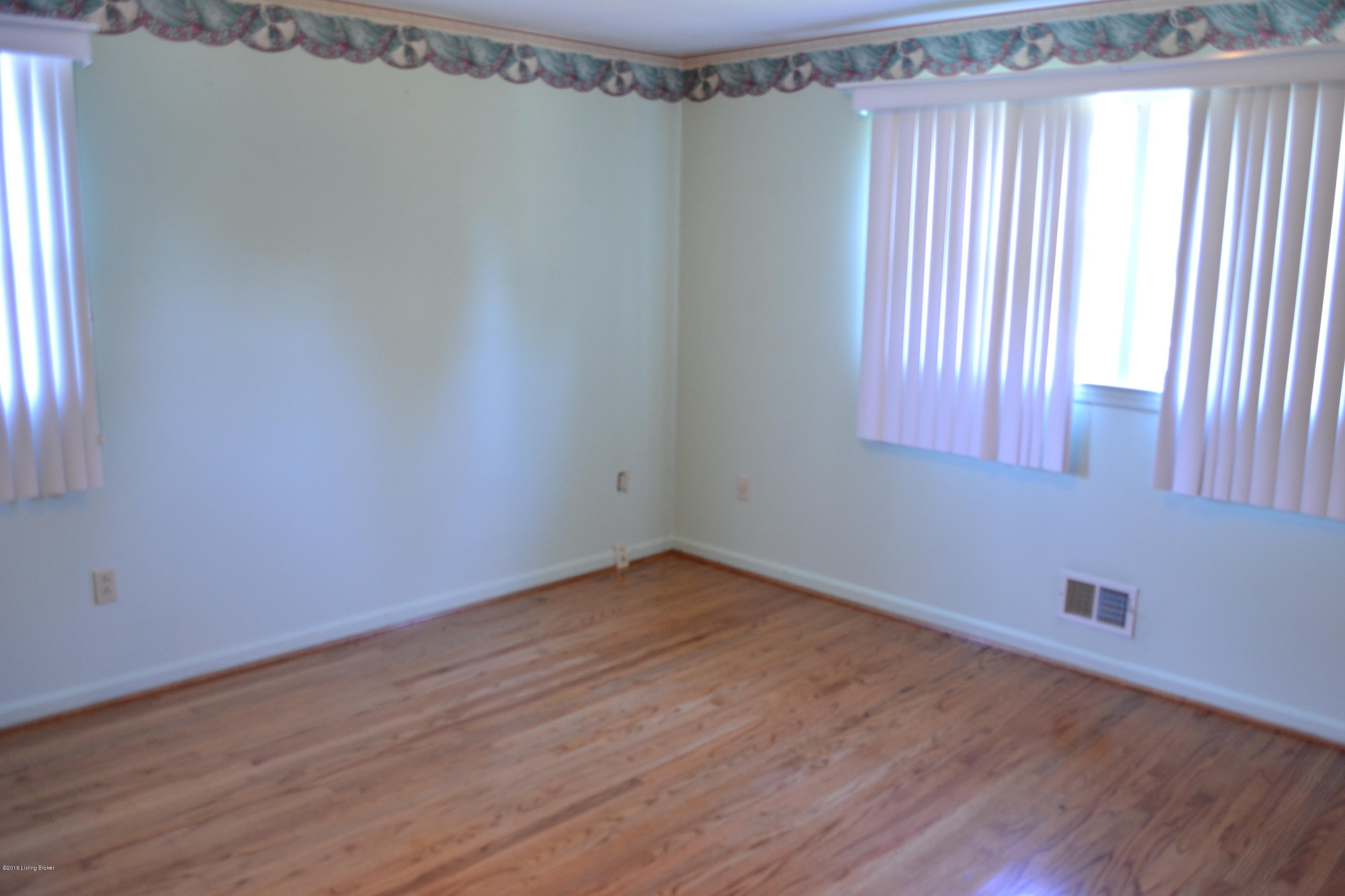 8507 Eula Road Louisville, KY 40219 - Photo 15 of 28 Master Bedroom