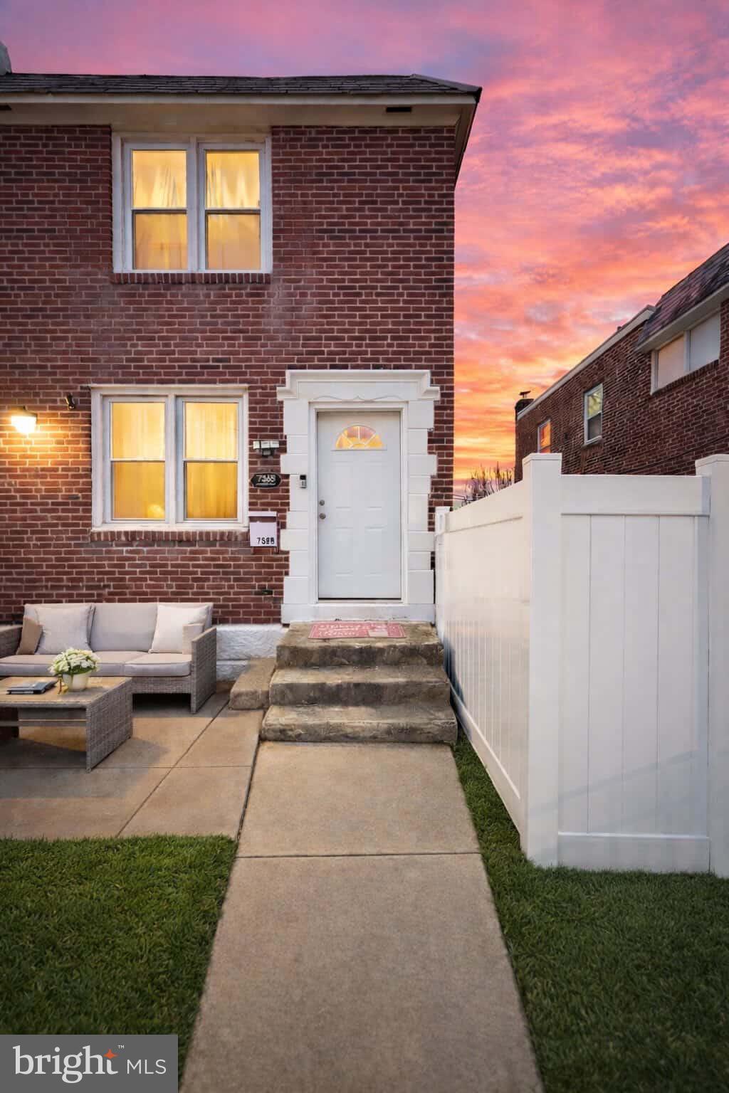 7568 Brockton Road Philadelphia, PA 19151 - Photo 2 of 24