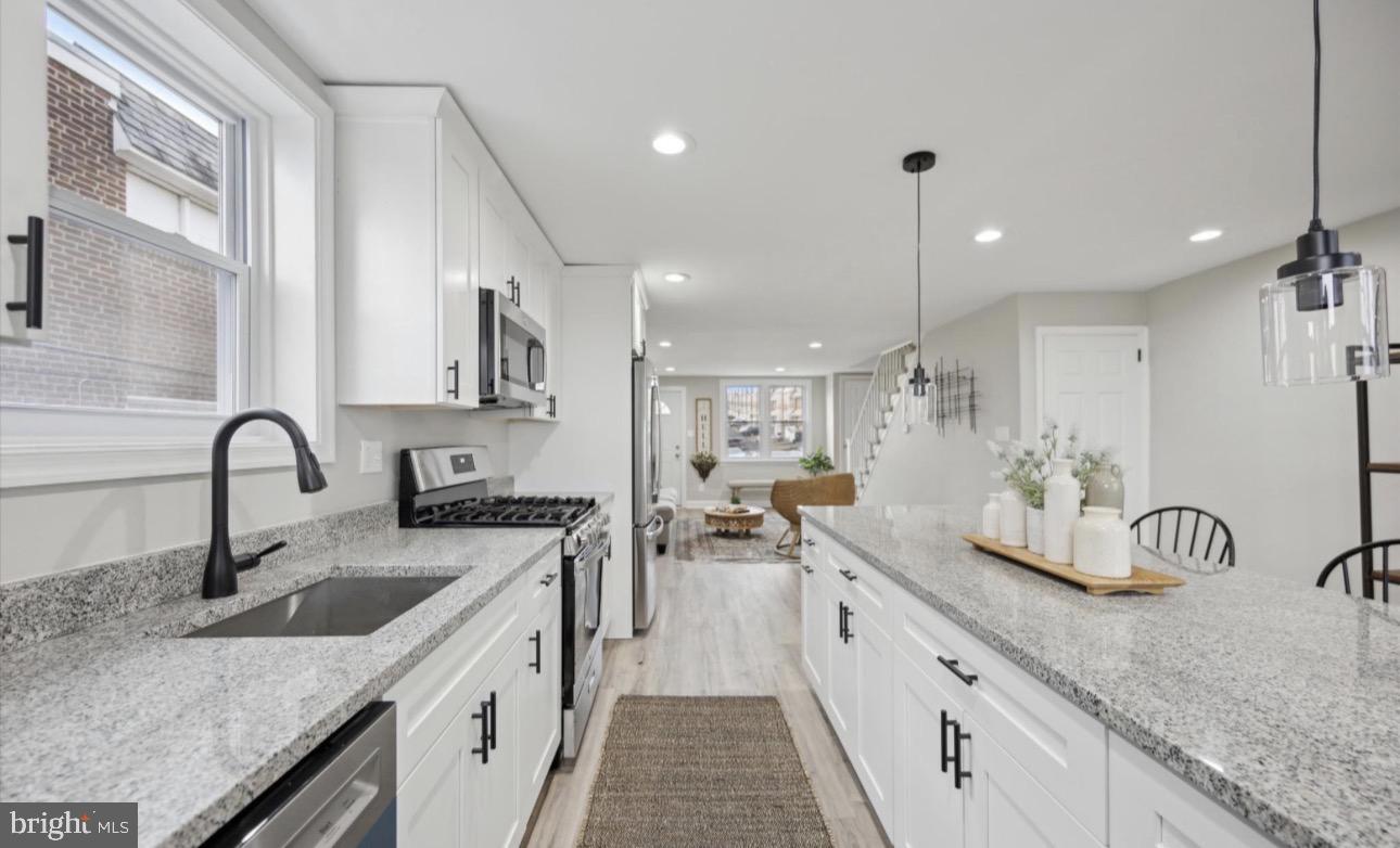 7568 Brockton Road Philadelphia, PA 19151 - Photo 6 of 24