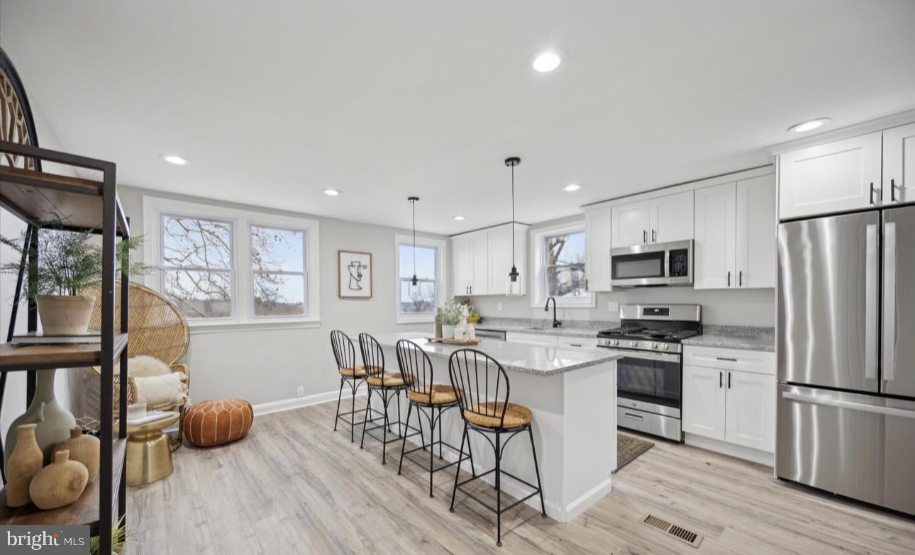 7568 Brockton Road Philadelphia, PA 19151 - Photo 7 of 24