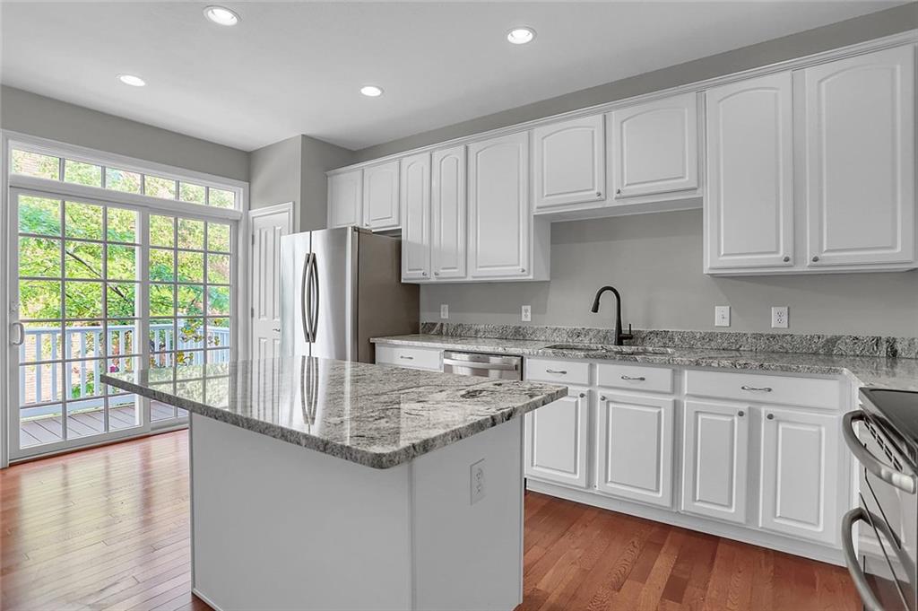 2000 Rhettsbury Street Carmel, IN 46032 - Photo 11 of 48