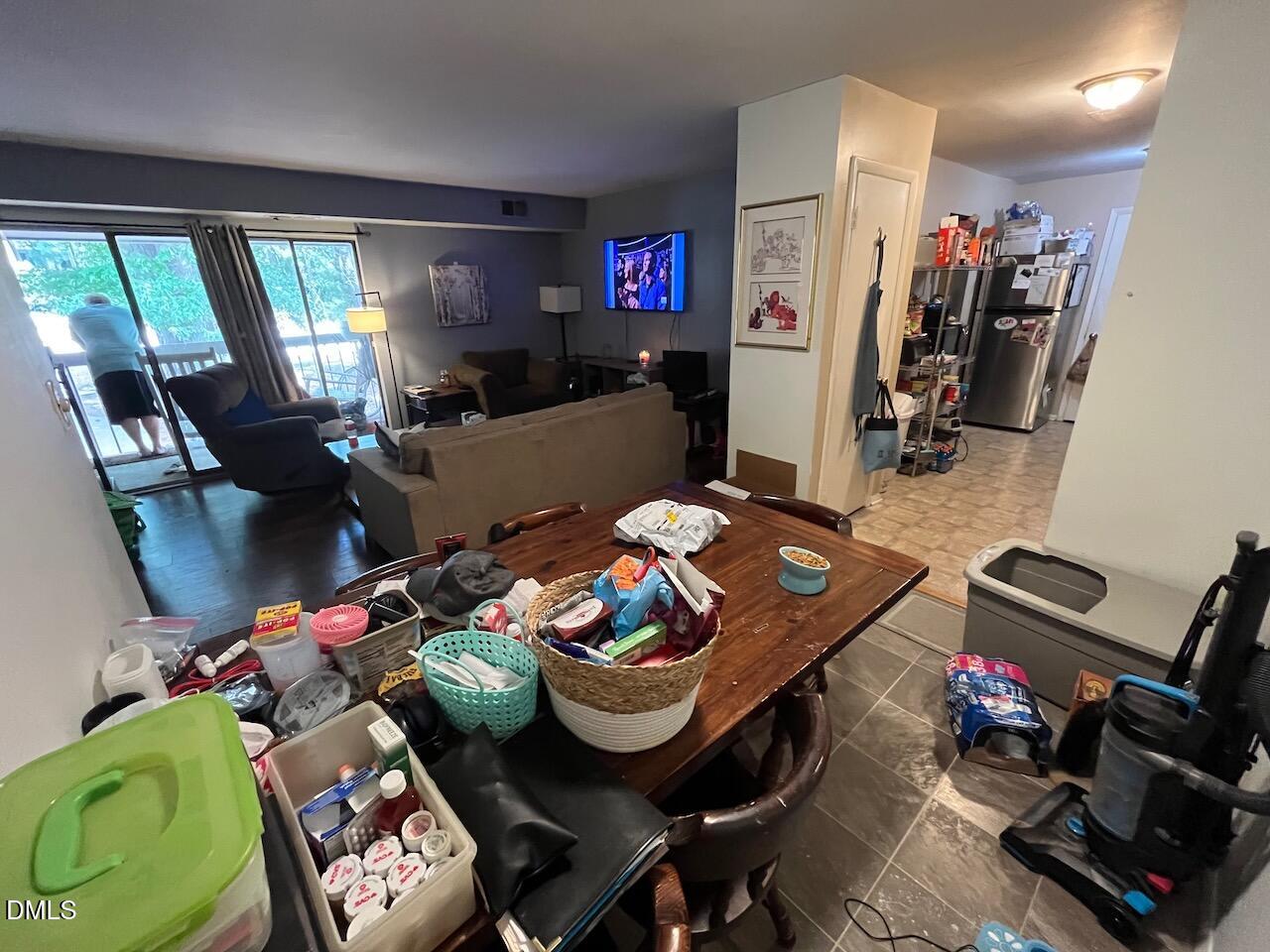 1022 Sandlin Place, Unit J Raleigh, NC 27606 - Photo 5 of 19 IMG_5802