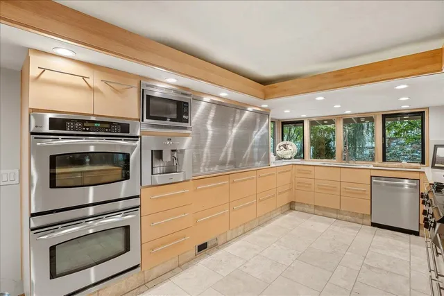 $975,000 | 741 East Hillcrest Avenue, Yuba City, CA 95991