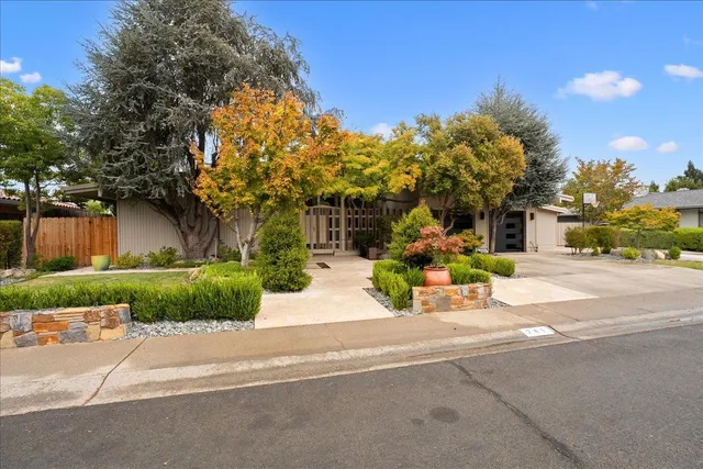 $975,000 | 741 East Hillcrest Avenue, Yuba City, CA 95991